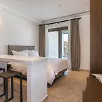 Omvrodektis Village Hotel *