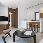 Hotel Omvrodektis Village *